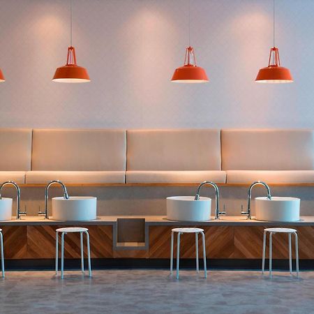 Hotel Courtyard By Marriott Calgary South Extérieur photo
