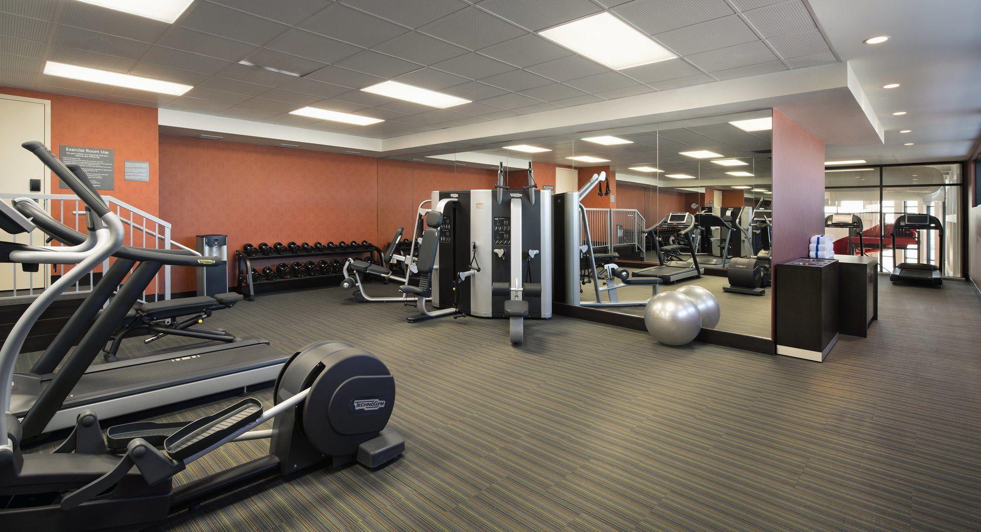 Hotel Courtyard By Marriott Calgary South Extérieur photo