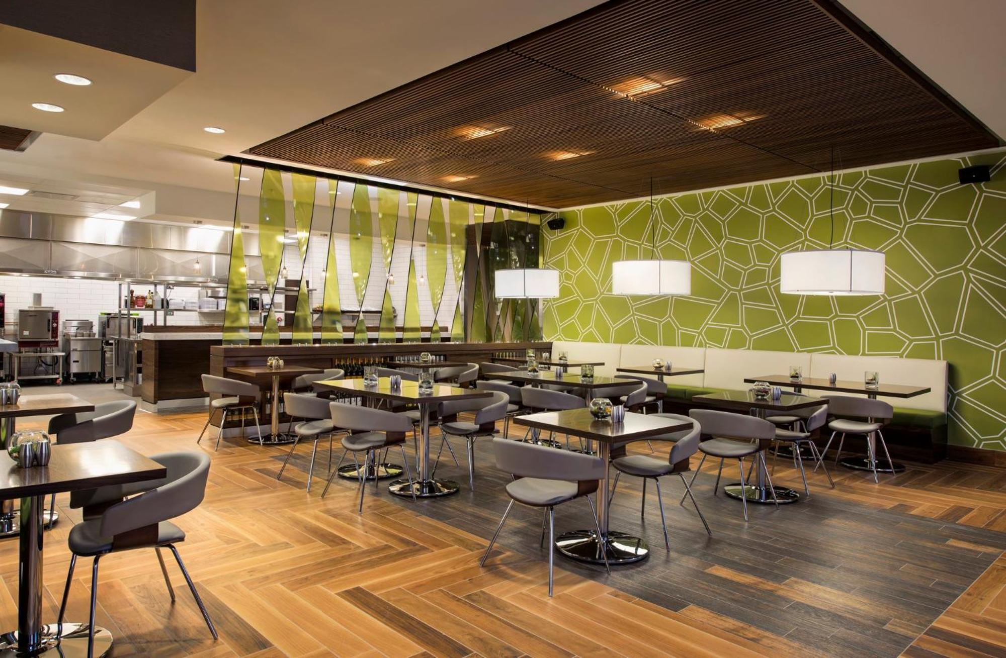 Hotel Courtyard By Marriott Calgary South Extérieur photo