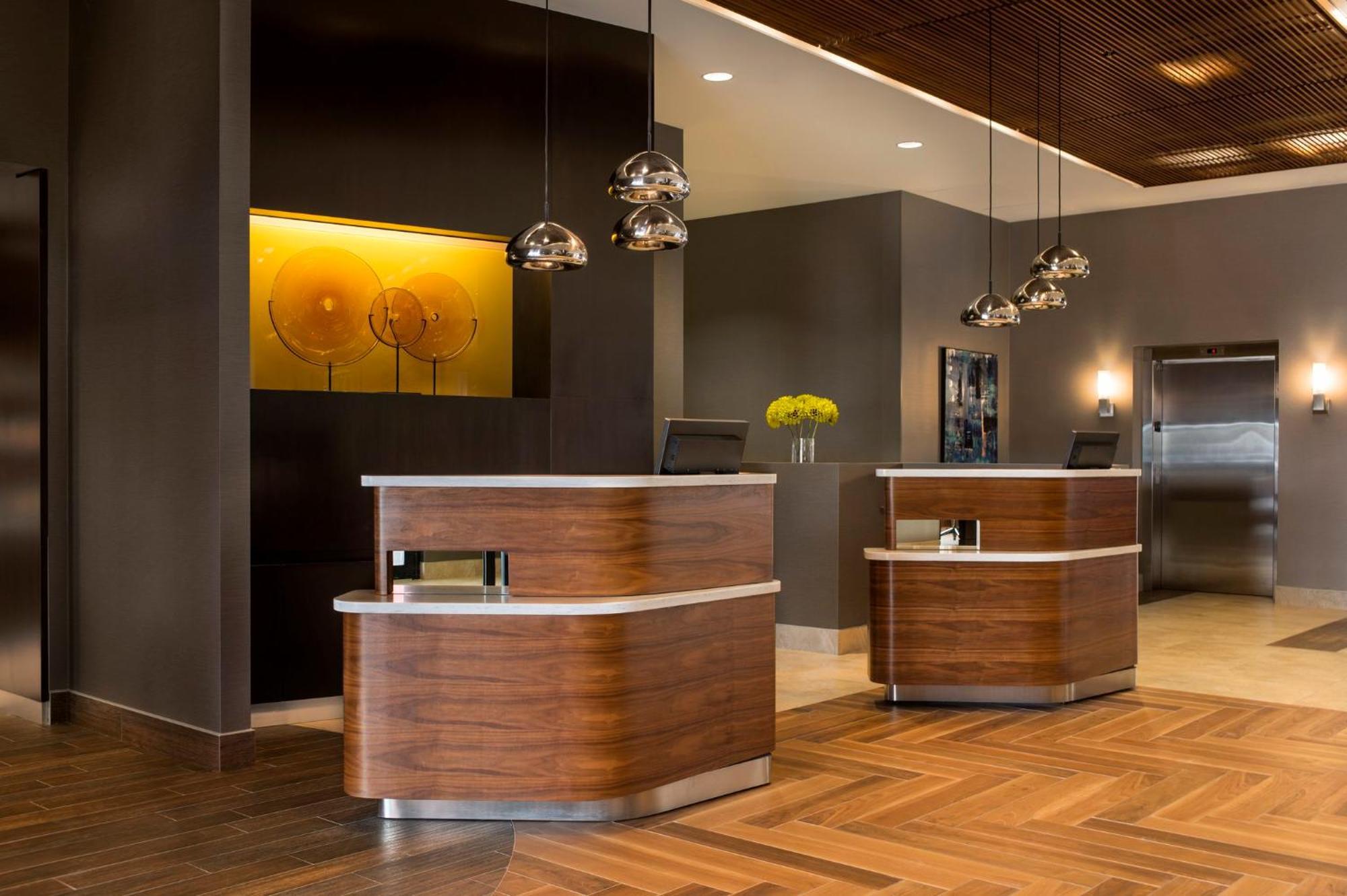 Hotel Courtyard By Marriott Calgary South Extérieur photo