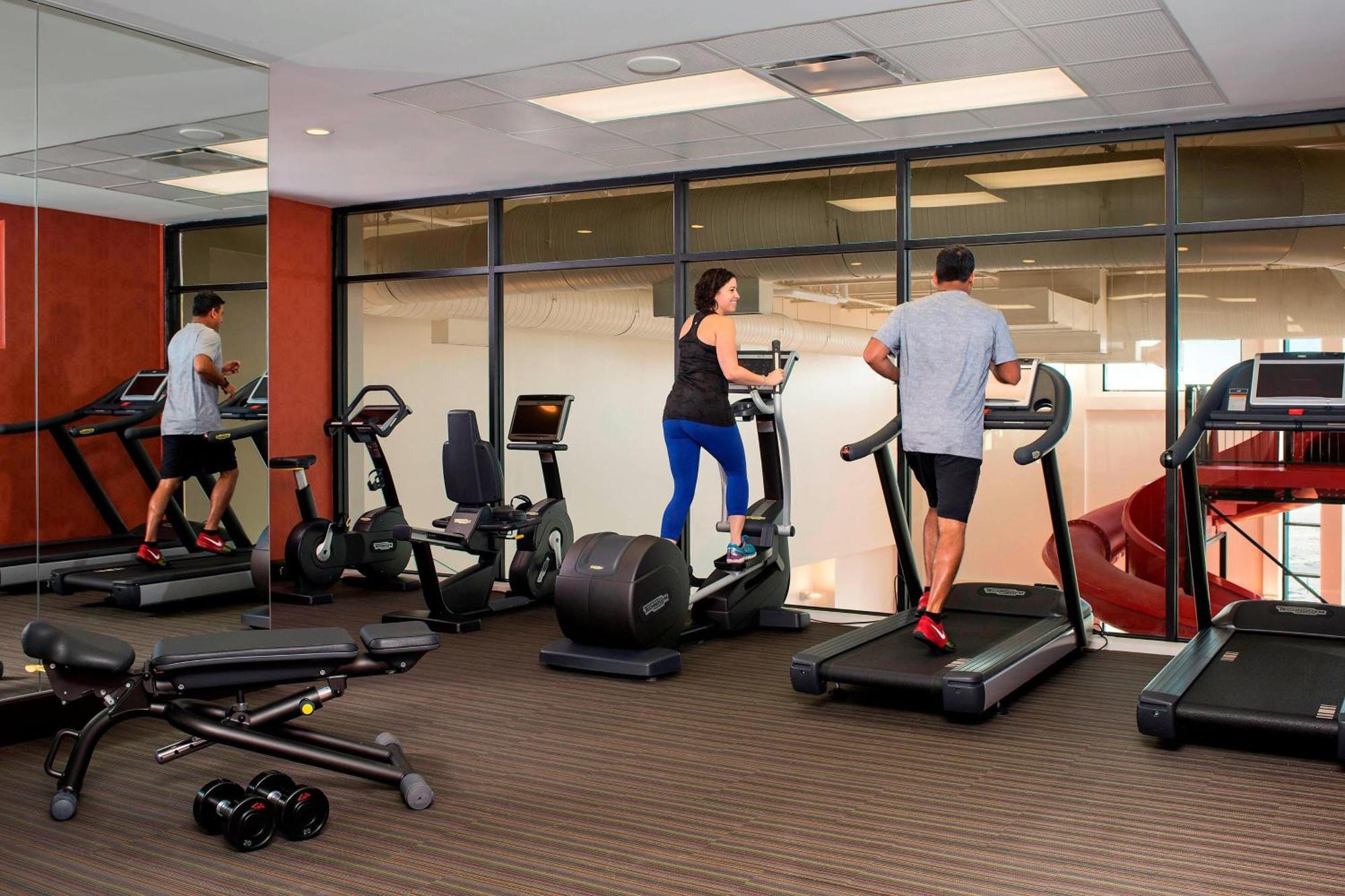 Hotel Courtyard By Marriott Calgary South Extérieur photo