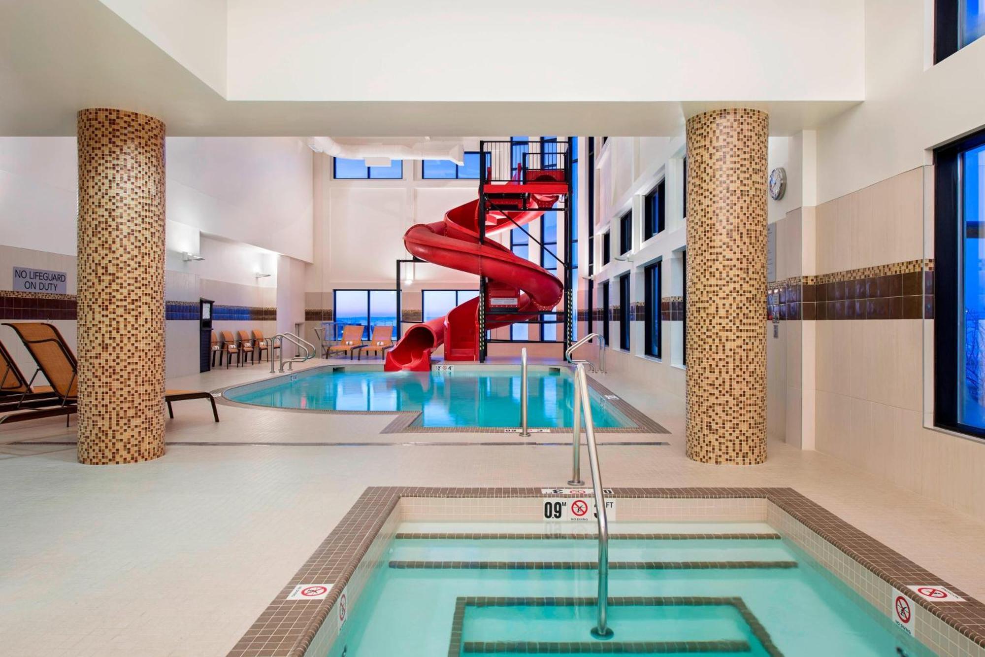Hotel Courtyard By Marriott Calgary South Extérieur photo