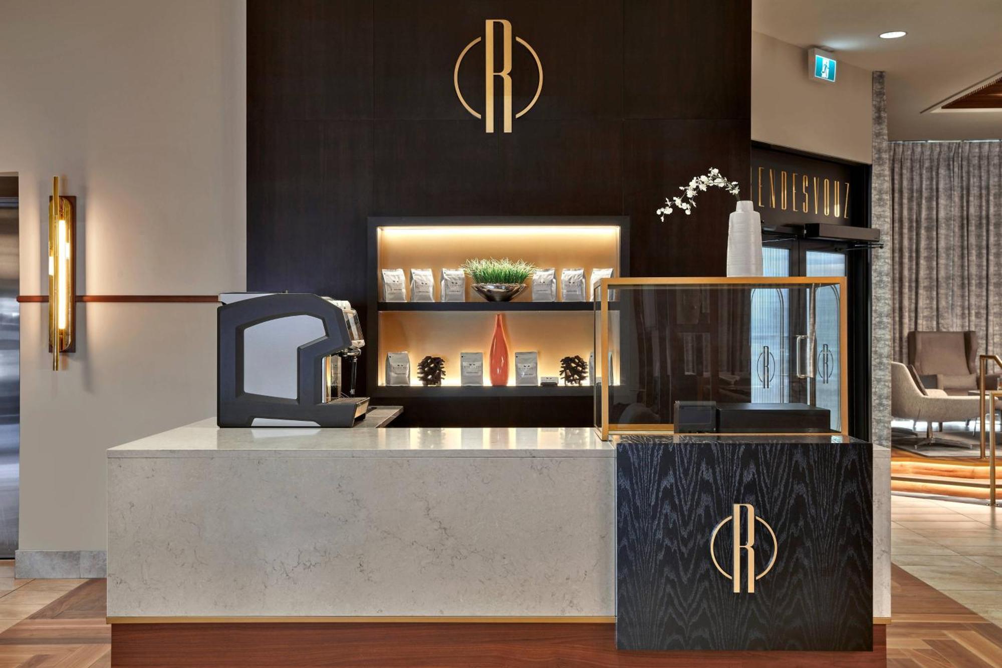 Hotel Courtyard By Marriott Calgary South Extérieur photo